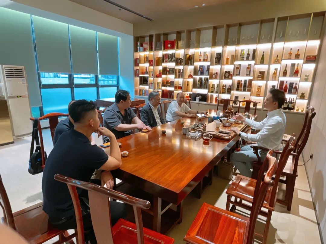 爱丁顿集团中国区董事总经理宋后篪先生一行莅临海南忠华行集团指导工作(图6)